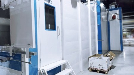 Легендарный трактор “Кировец” будут красить роботы SPK GROUP