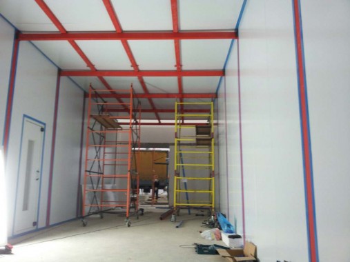 На Заводе по производству дизельных двигателей для локомотивов в г. Астана (Казахстан) SPK GROUP устанавливает камеру для смешивания и хранения красок