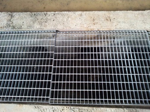 В Казахстане в Астане на Заводе по производству дизельных двигателей для локомотивов GEVO наша компания возводит моечную камеру