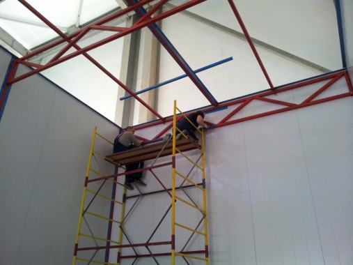 В Казахстане в Астане на Заводе по производству дизельных двигателей для локомотивов GEVO наша компания возводит моечную камеру