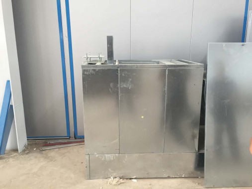 В столице республики Казахстан в Астане на Заводе по производству дизельных двигателей специалистами SPK Group возводится проходная моечная камера для дизельных двигателей В столице республики Казахстан в Астане на Заводе по производству дизельных двигателей специалистами SPK Group возводится проходная моечная камера для дизельных двигателей