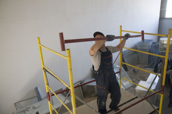 Установка камеры покраски на Заводе по производству дизельных двигателей в Астане (Казахстан)