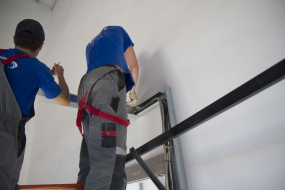 Установка камеры покраски на Заводе по производству дизельных двигателей в Астане (Казахстан)