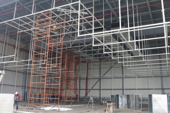 В Астане продолжается строительство камеры окраски и сушки для самолетов