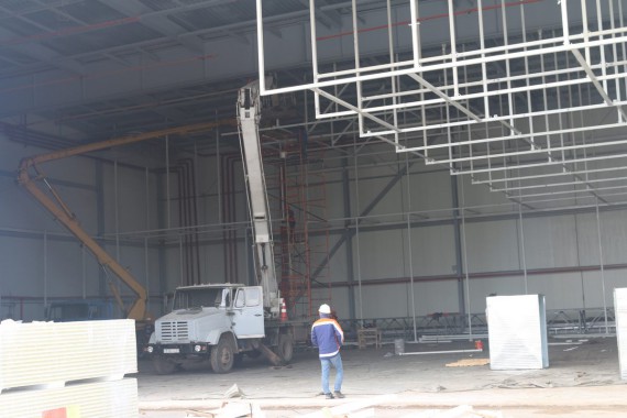 В Астане продолжается строительство камеры окраски и сушки для самолетов