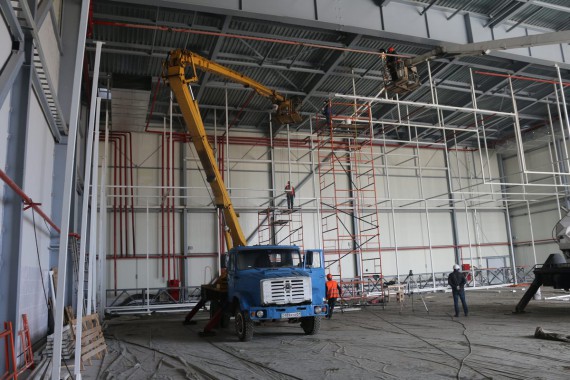 В Астане продолжается строительство камеры окраски и сушки для самолетов