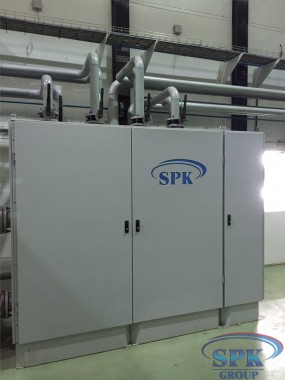 Электровозосборочный завод. Камера покраски железнодорожной техники.