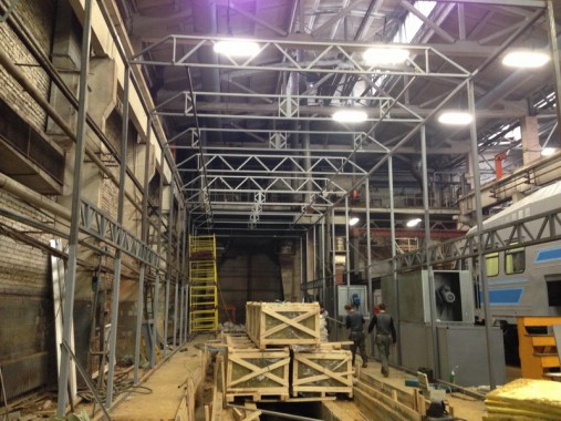 Строительство окрасочно-сушильной камеры для электровозов и локомотивов SPK.