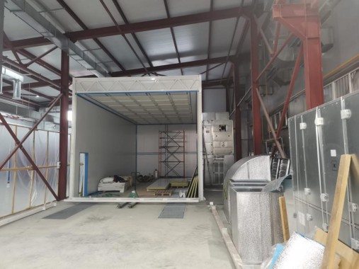 Двухсекционная покрасочно-сушильная камера SPK GROUP для спецтехники