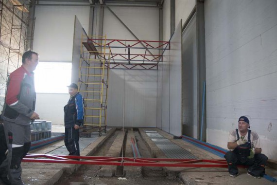 Строительство моечной камеры на Заводе по производству дизельных двигателей GEVO. Строительство моечной камеры на Заводе по производству дизельных двигателей GEVO.