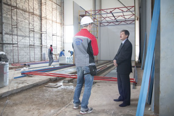 Строительство моечной камеры на Заводе по производству дизельных двигателей GEVO. Строительство моечной камеры на Заводе по производству дизельных двигателей GEVO.