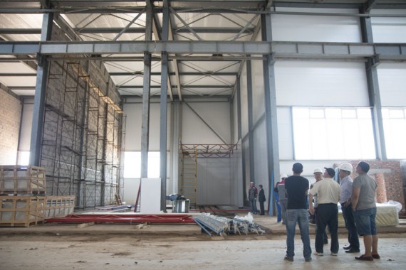 Строительство моечной камеры на Заводе по производству дизельных двигателей GEVO. Строительство моечной камеры на Заводе по производству дизельных двигателей GEVO.