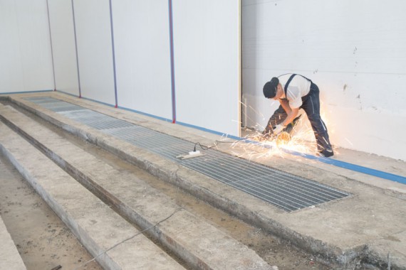 Строительство моечной камеры на Заводе по производству дизельных двигателей GEVO. Строительство моечной камеры на Заводе по производству дизельных двигателей GEVO.