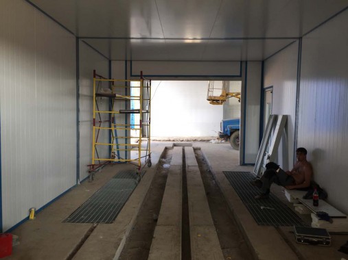 Проходная моечная камера для деталей дизельных двигателей. Завод по производству дизельных двигателей GEVO для локомотивов в Астане (Казахстан) Проходная моечная камера для деталей дизельных двигателей. Завод по производству дизельных двигателей GEVO для локомотивов в Астане (Казахстан)