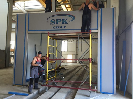 Проходная моечная камера для деталей дизельных двигателей. Завод по производству дизельных двигателей GEVO для локомотивов в Астане (Казахстан) Проходная моечная камера для деталей дизельных двигателей. Завод по производству дизельных двигателей GEVO для локомотивов в Астане (Казахстан)