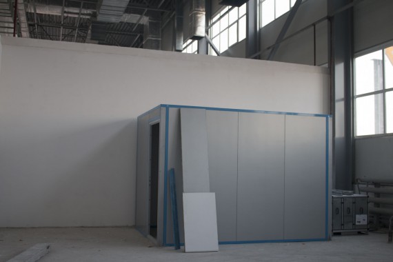 Камера хранения для красок. Астана (Казахстан). 