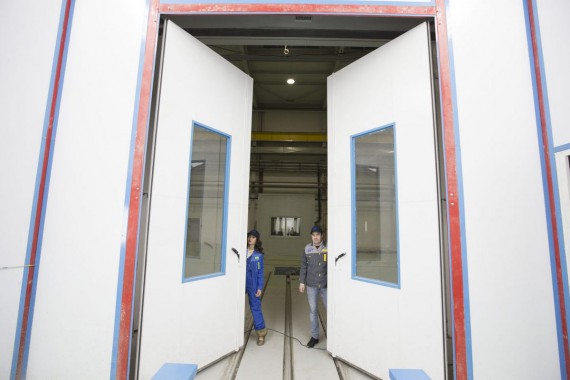 Окрасочно-сушильная камера для дизельных двигателей. Завод по производству дизельных двигателей "Астана Дизель Сервис", Астана (Казахстан)