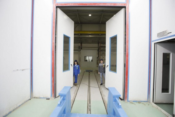 Окрасочно-сушильная камера для дизельных двигателей. Завод по производству дизельных двигателей "Астана Дизель Сервис", Астана (Казахстан)