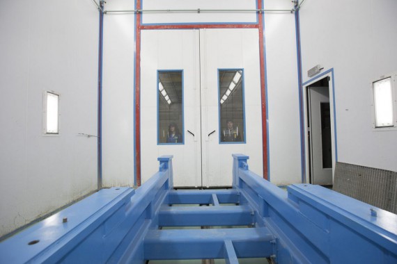 Окрасочно-сушильная камера для дизельных двигателей. Завод по производству дизельных двигателей "Астана Дизель Сервис", Астана (Казахстан)