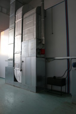 Обитаемая моечная камера SPK GROUP. Завод по производству дизельных двигателей GEVO