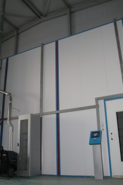 Обитаемая моечная камера SPK GROUP. Завод по производству дизельных двигателей GEVO