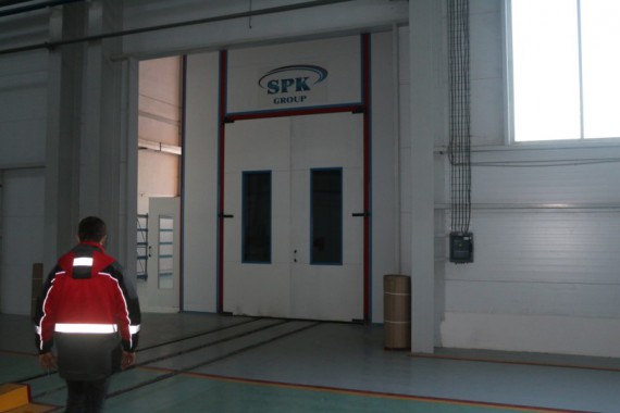Обитаемая моечная камера SPK GROUP. Завод по производству дизельных двигателей GEVO