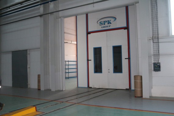 Обитаемая моечная камера SPK GROUP. Завод по производству дизельных двигателей GEVO