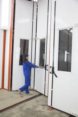 Окрасочно-сушильная камера для вилочных погрузчиков и металлоконструкций (Невьянский Машиностроительный Завод, г. Невьянск, Свердловская область) Окрасочно-сушильная камера для вилочных погрузчиков и металлоконструкций (Невьянский Машиностроительный Завод, г. Невьянск, Свердловская область)