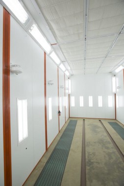 Окрасочно-сушильная камера для вилочных погрузчиков и металлоконструкций (Невьянский Машиностроительный Завод, г. Невьянск, Свердловская область) Окрасочно-сушильная камера для вилочных погрузчиков и металлоконструкций (Невьянский Машиностроительный Завод, г. Невьянск, Свердловская область)