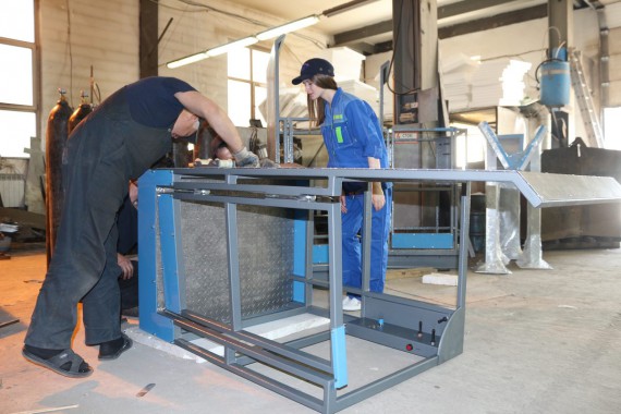 Производство дверных конструкций